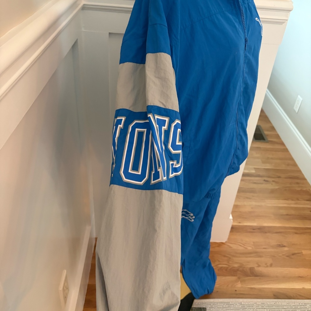 NFL Detroit Lions Full Zip Windbreaker Jacket - Picture 2 of 3